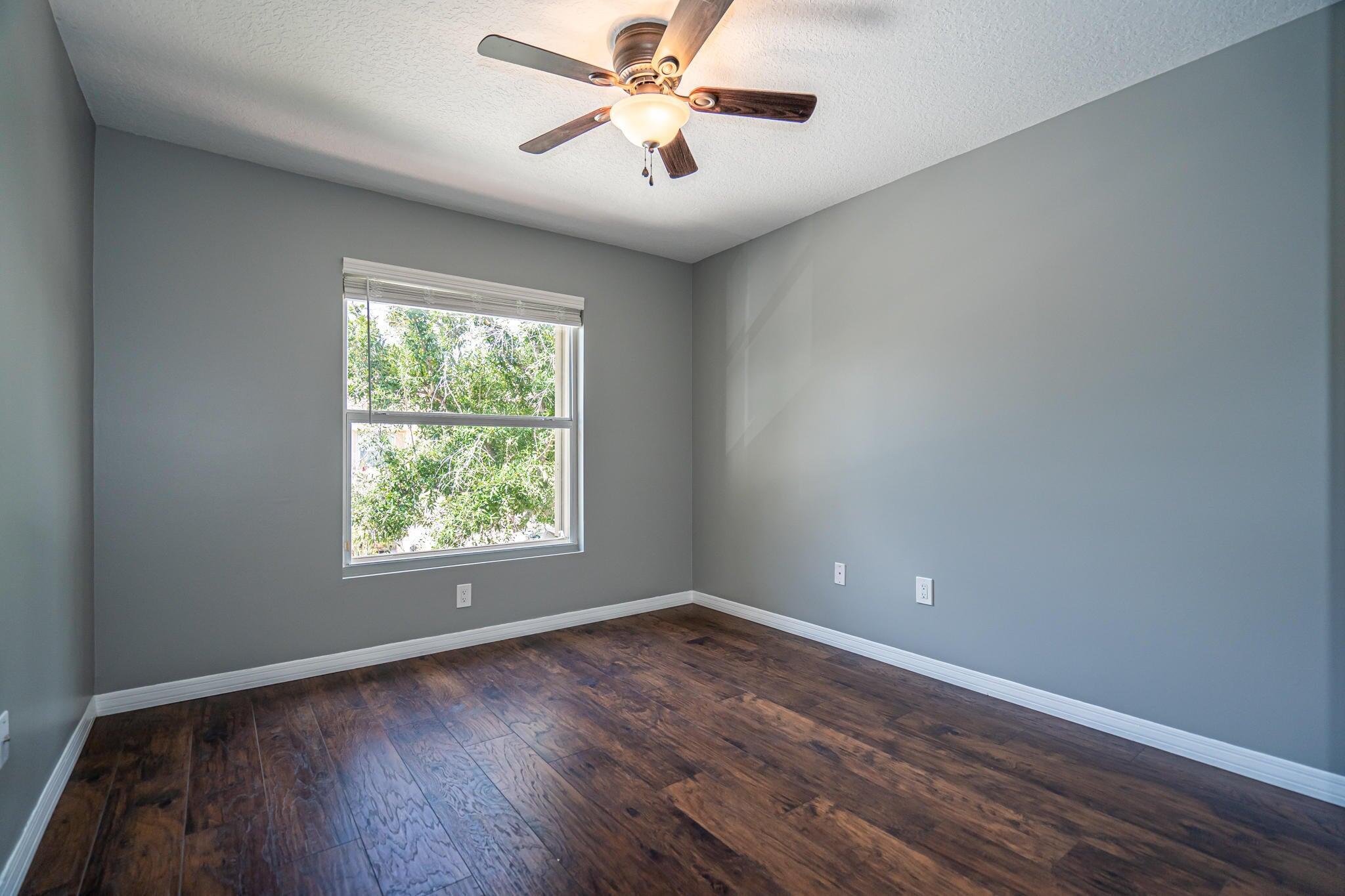 SEMINOLE ESTATES & TOWNHOMES - Residential Lease