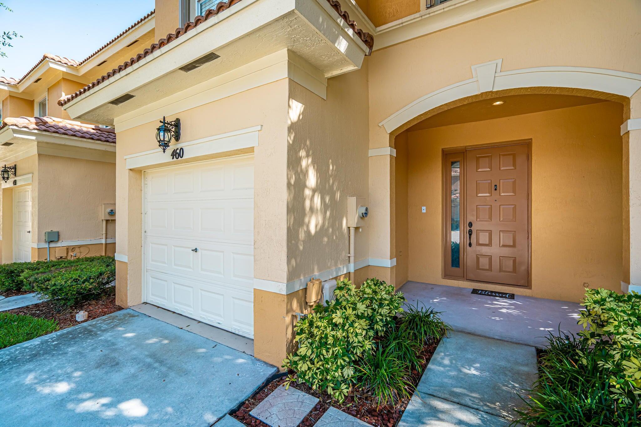 SEMINOLE ESTATES & TOWNHOMES - Residential Lease