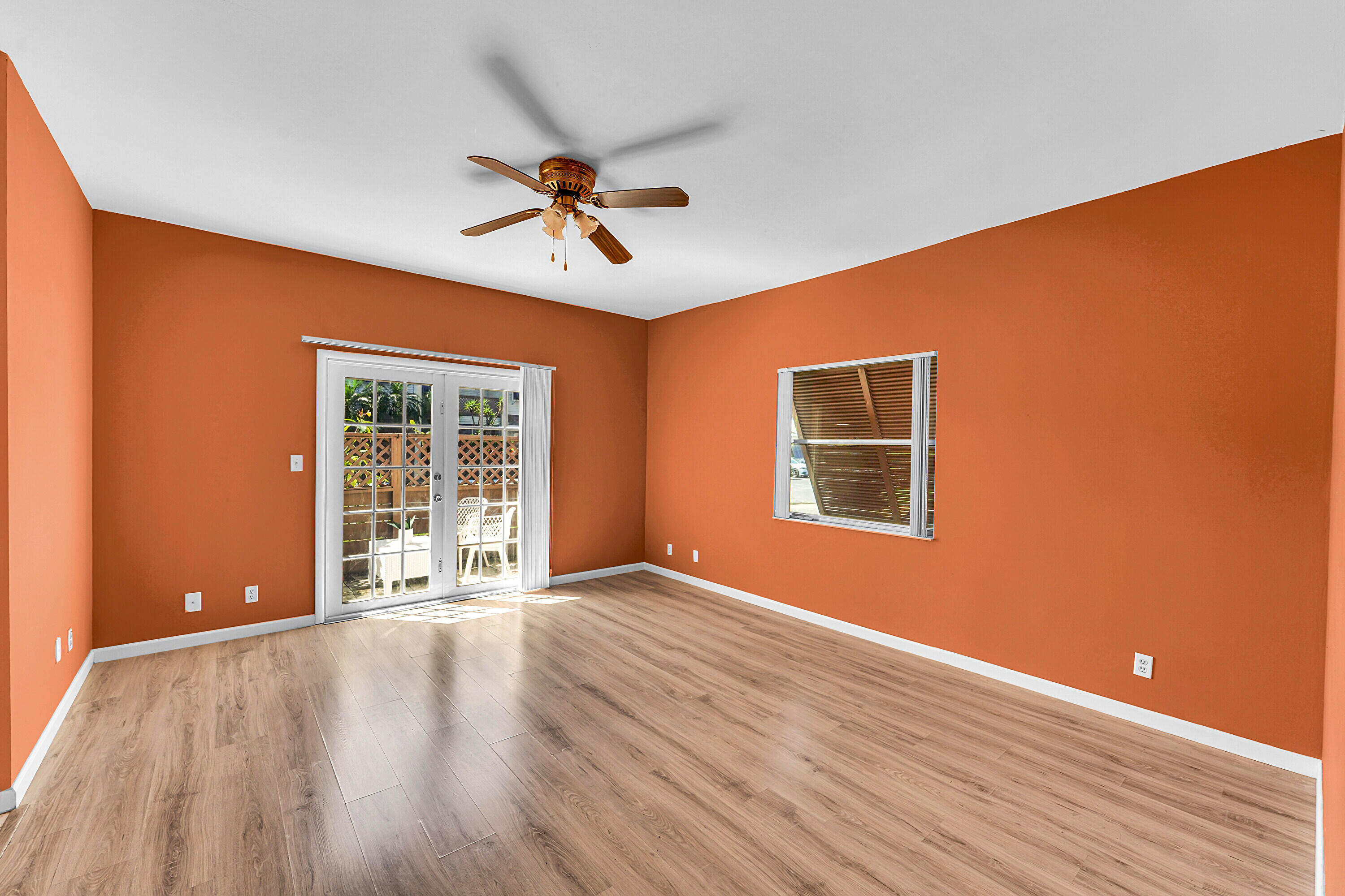 WOODLAKE SHORES - Residential