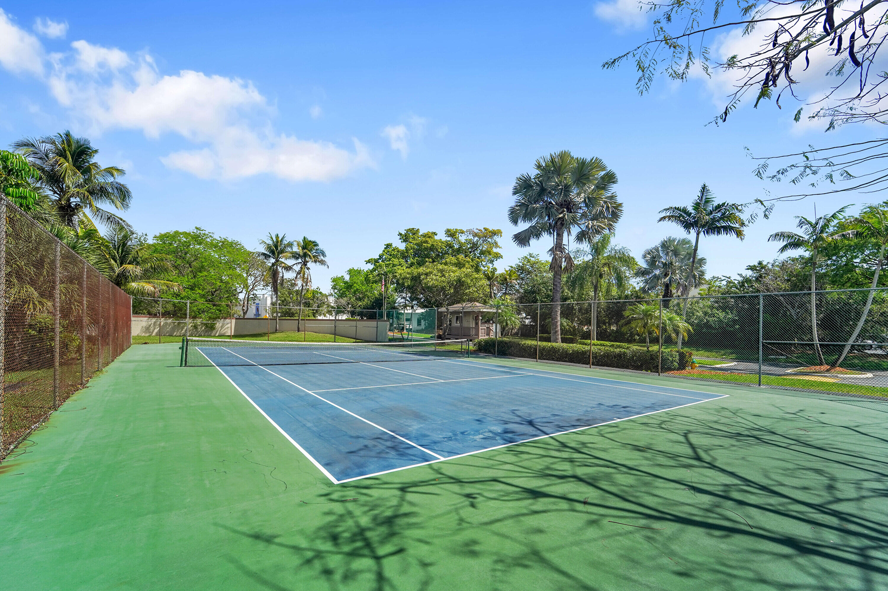 WOODLAKE SHORES - Residential