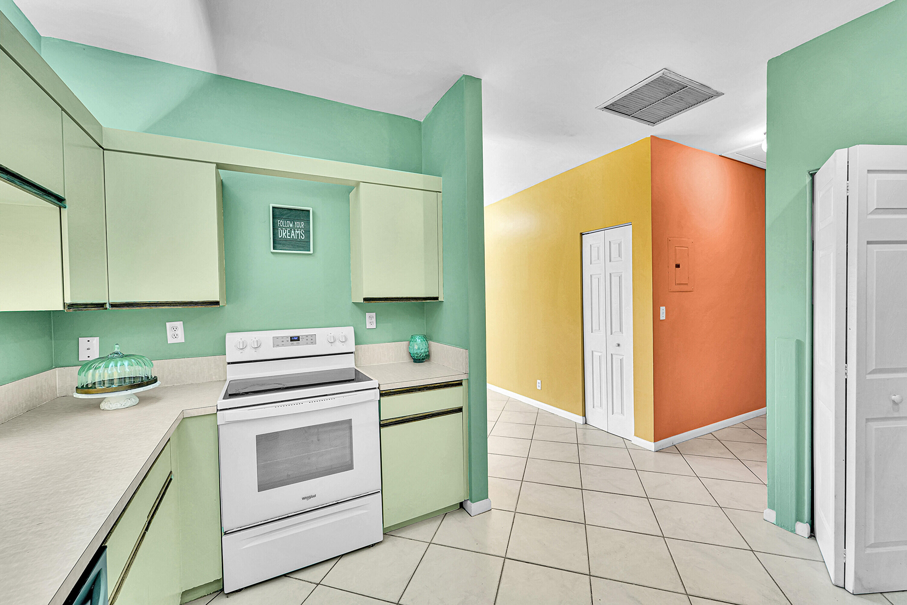 WOODLAKE SHORES - Residential