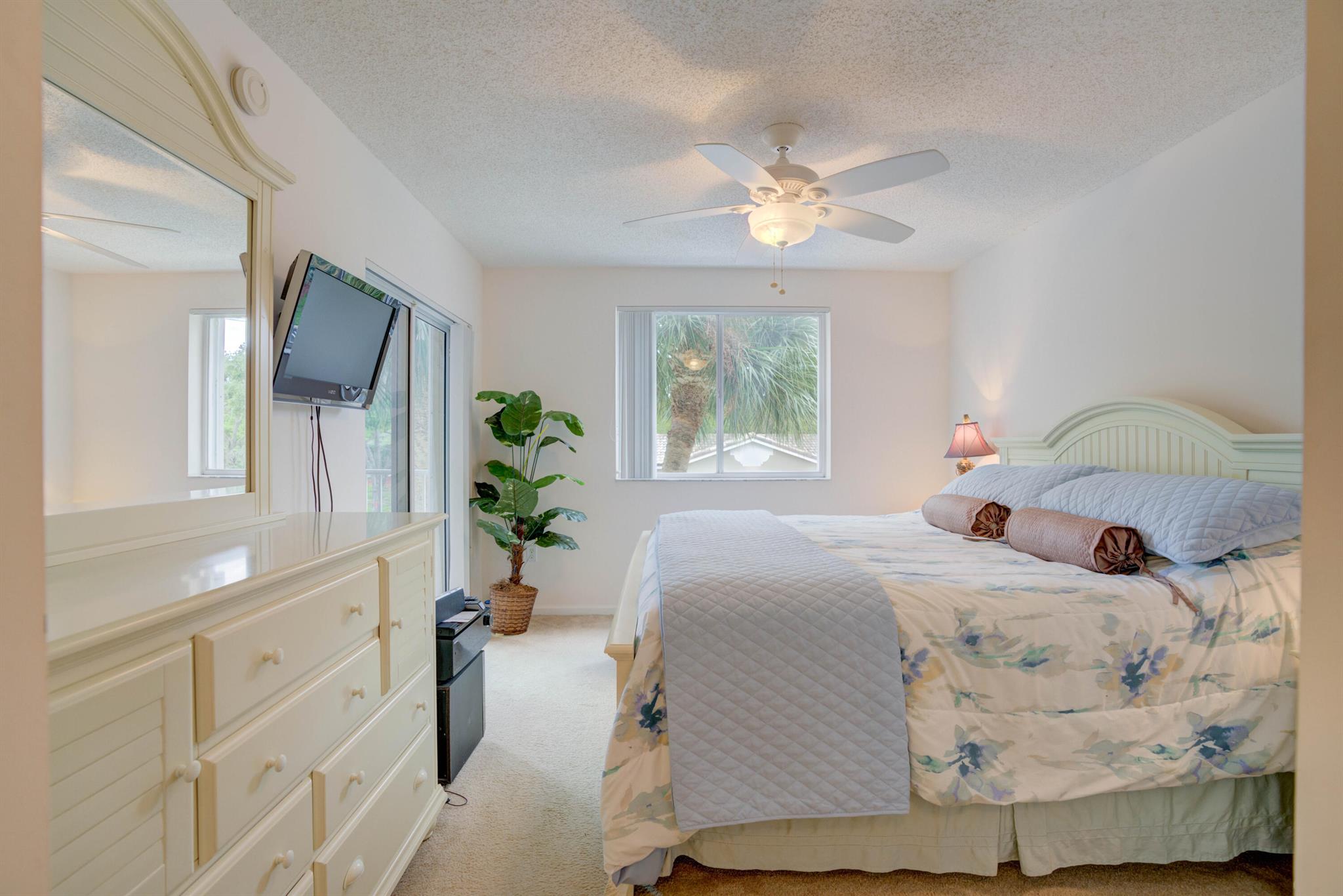 LIGHTHOUSE COVE AT TEQUESTA CONDO - Residential Lease