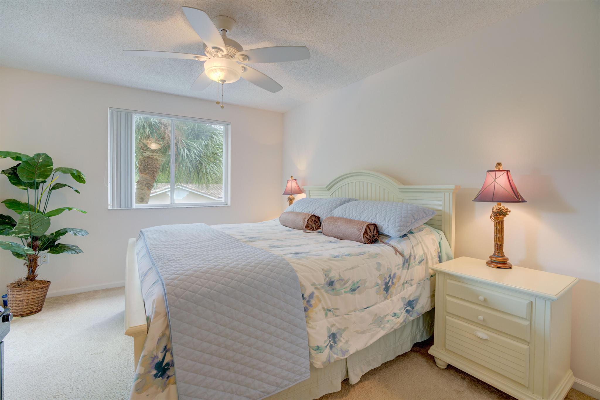 LIGHTHOUSE COVE AT TEQUESTA CONDO - Residential Lease