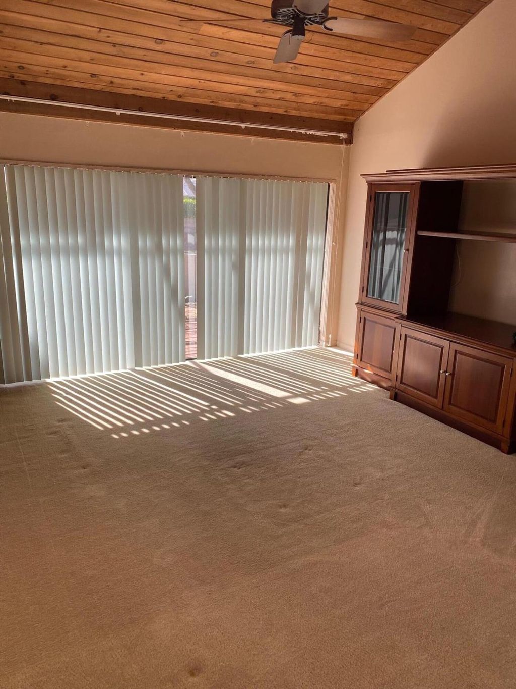 Photo of 22 Balfour Road W, Palm Beach Gardens, FL 33418 (MLS # R11141027)