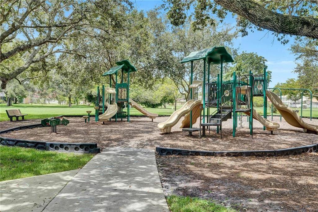 Embassy Lakes - Residential
