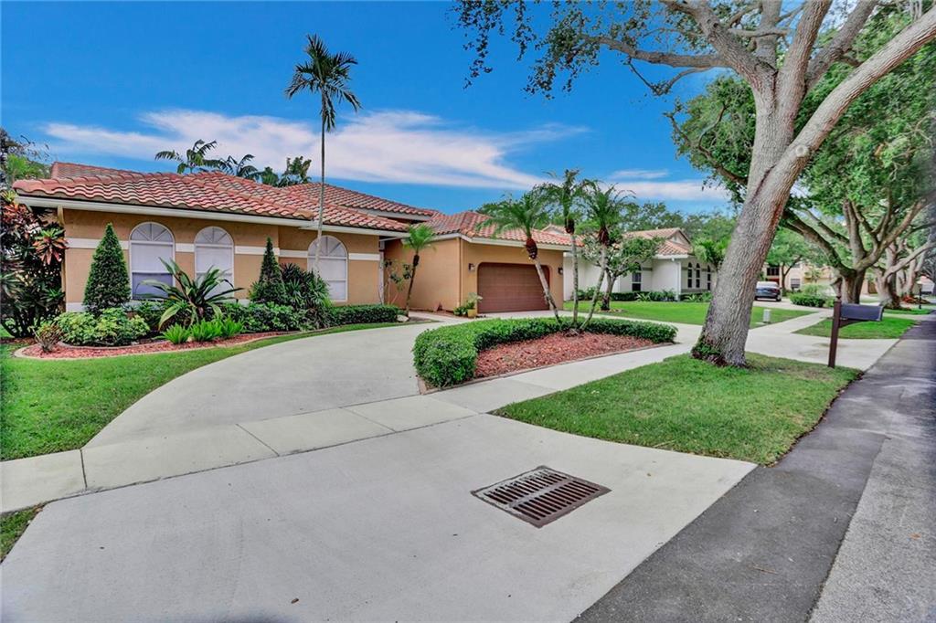 Embassy Lakes - Residential