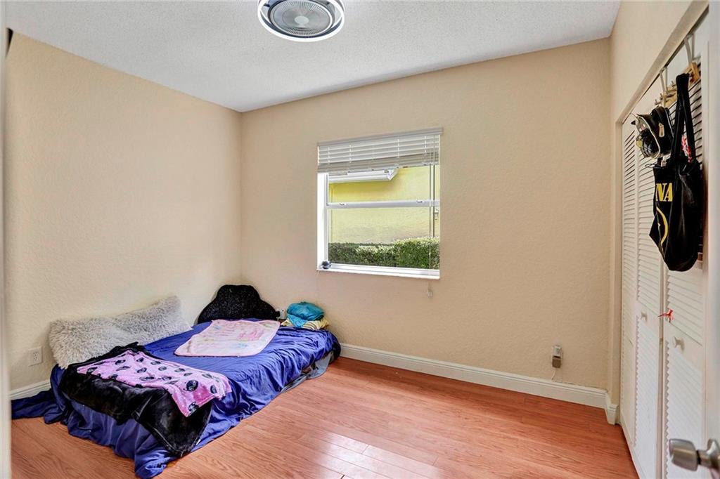 Embassy Lakes - Residential