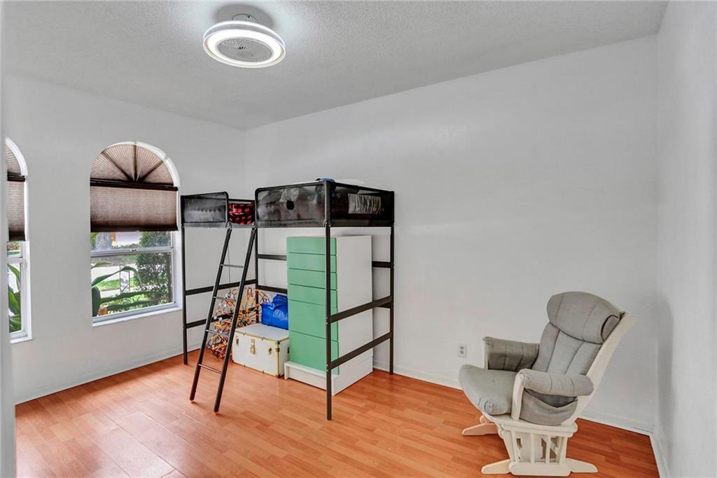 Embassy Lakes - Residential