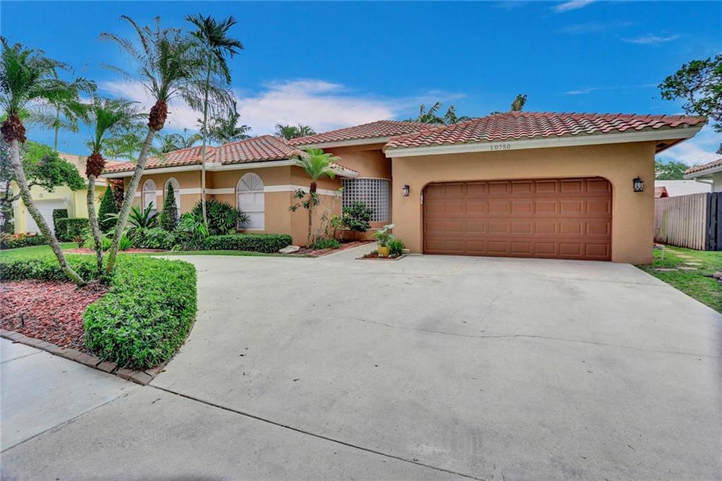 Embassy Lakes - Residential