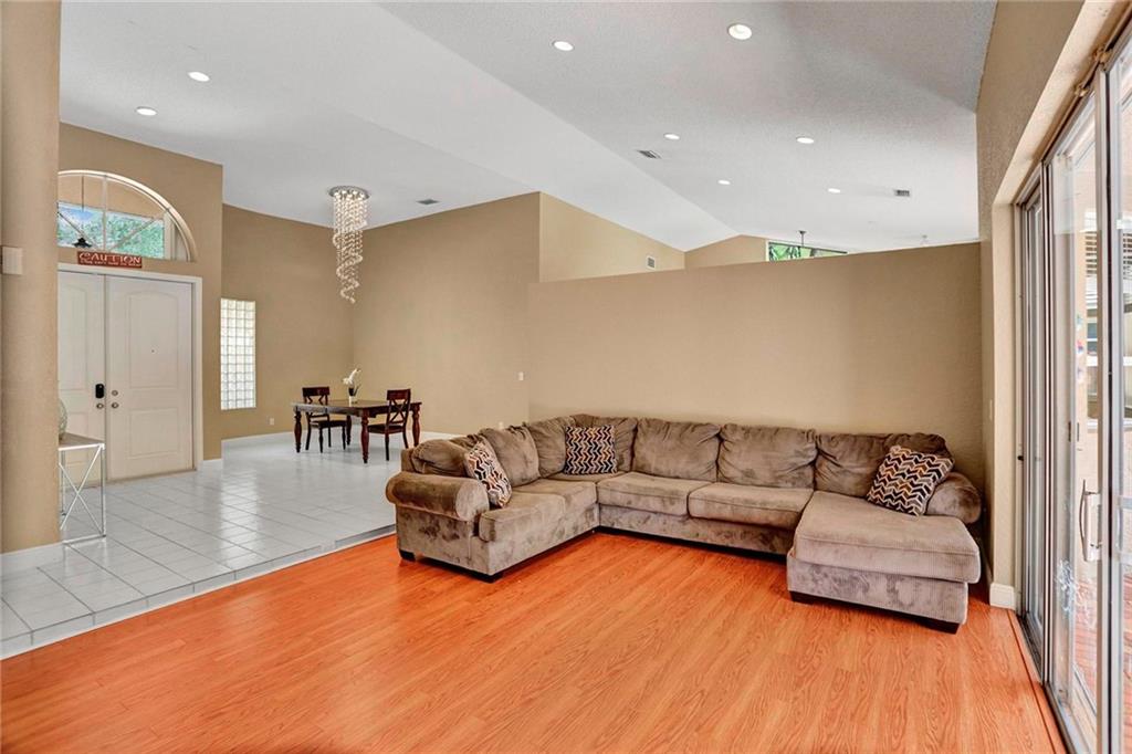 Embassy Lakes - Residential