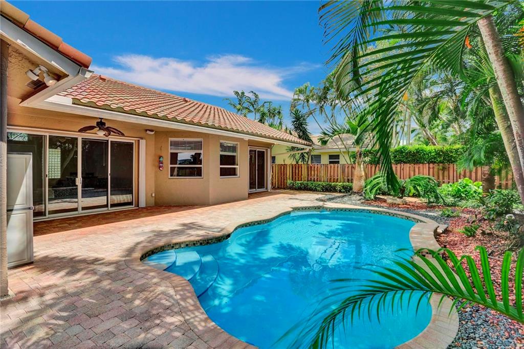 Embassy Lakes - Residential