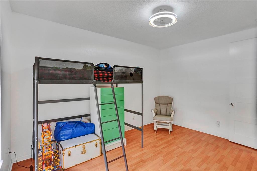 Embassy Lakes - Residential