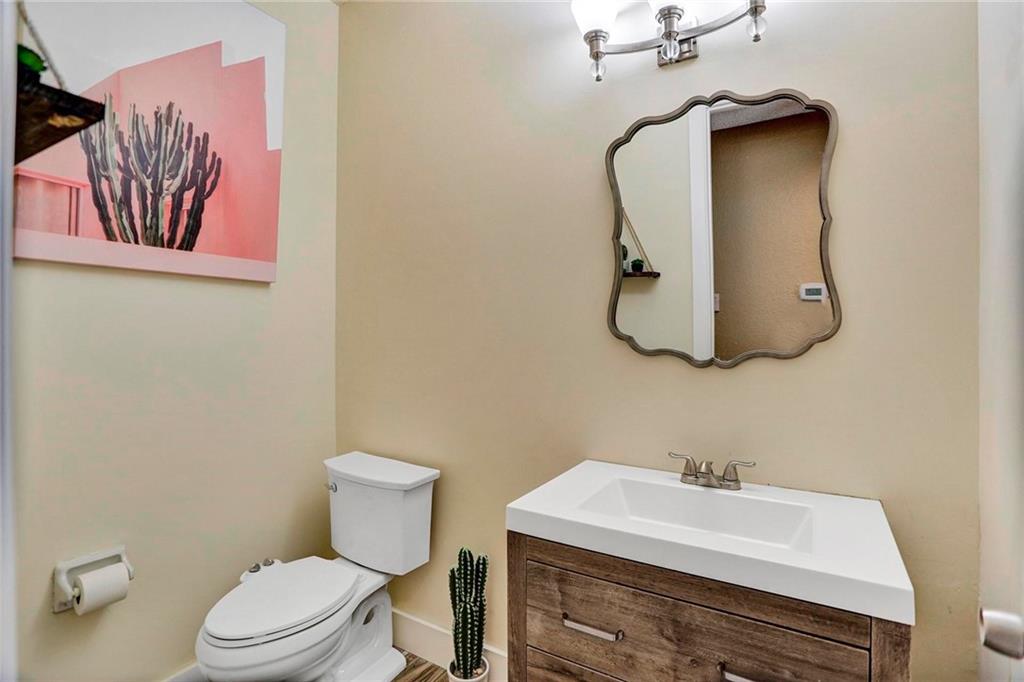 Embassy Lakes - Residential