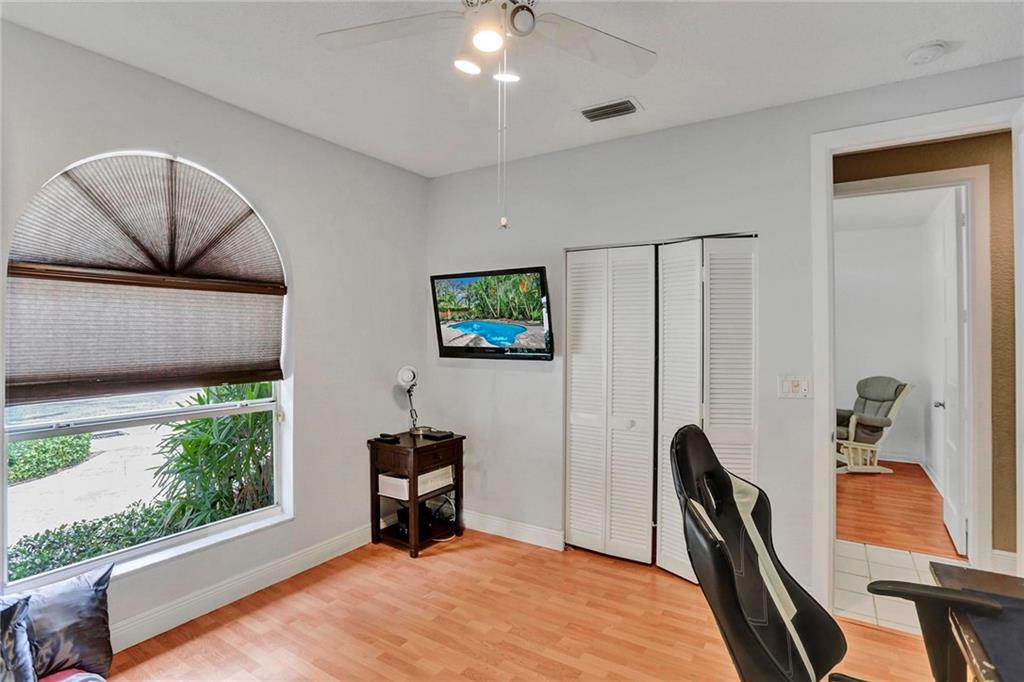 Embassy Lakes - Residential