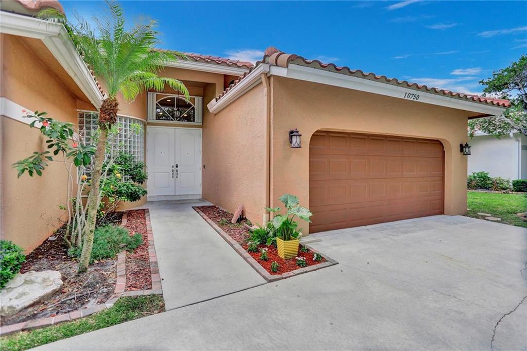Embassy Lakes - Residential