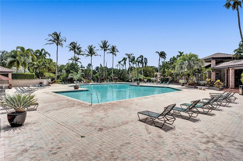 Embassy Lakes - Residential