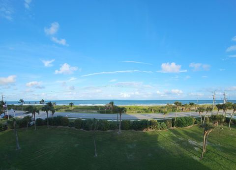 A home in Hutchinson Island