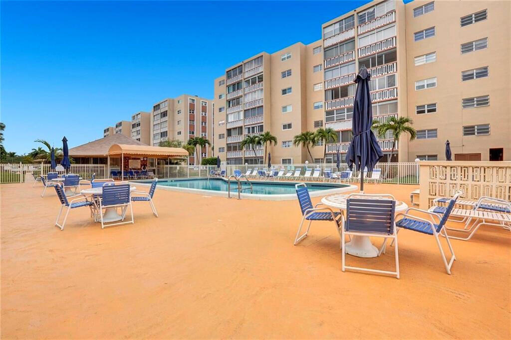 MEADOWBROOK APTS 2 CONDO - Residential