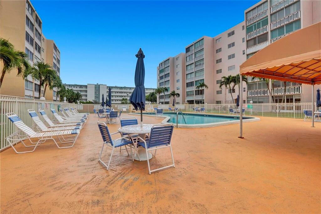 MEADOWBROOK APTS 2 CONDO - Residential