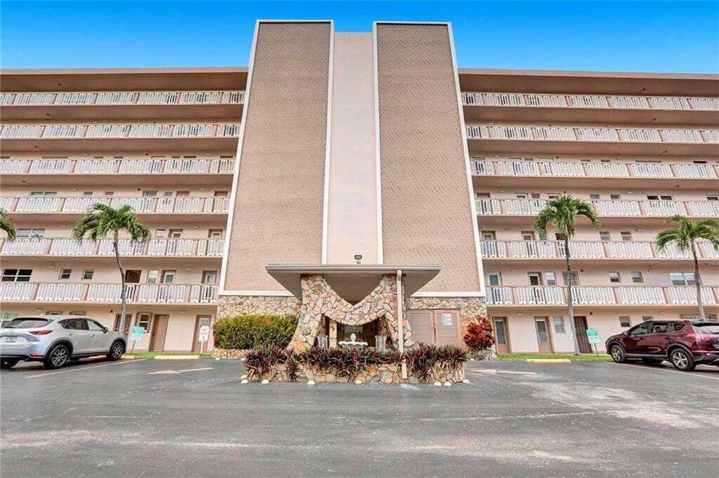 MEADOWBROOK APTS 2 CONDO - Residential