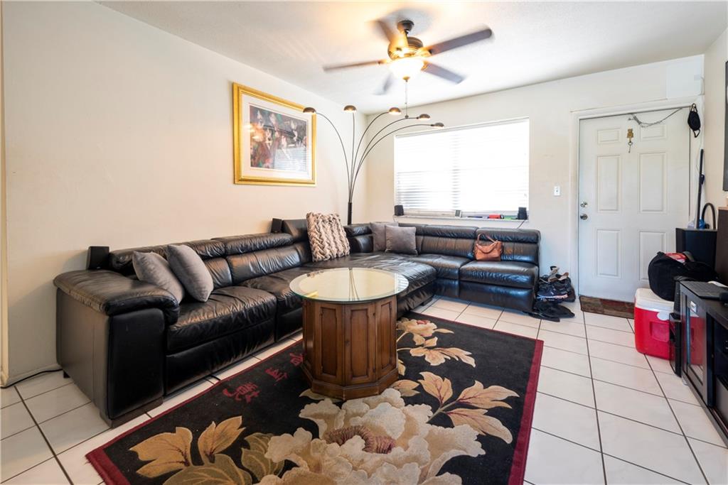 FAVALE CONDO - Residential