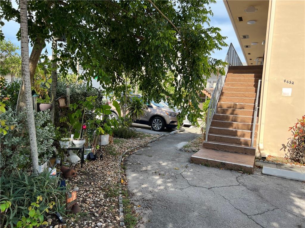 FAVALE CONDO - Residential
