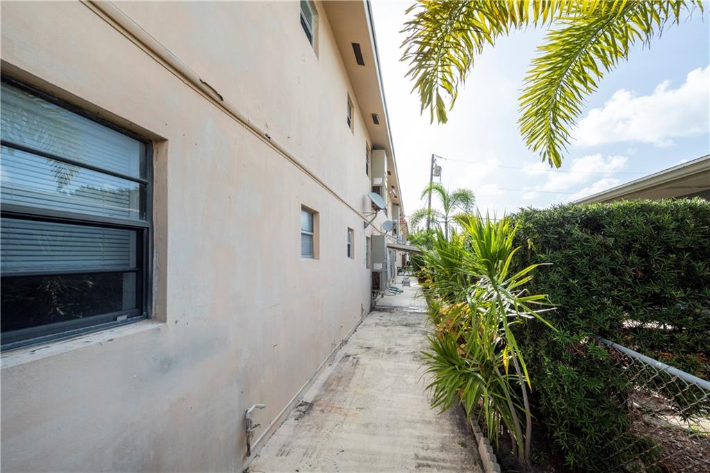 FAVALE CONDO - Residential