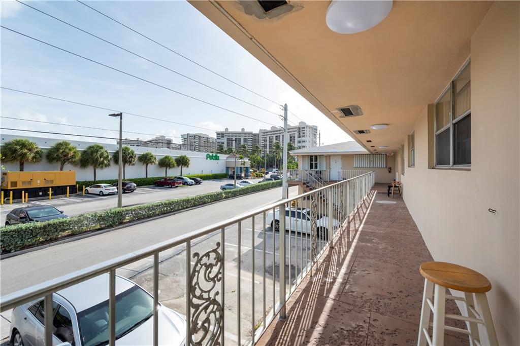 FAVALE CONDO - Residential