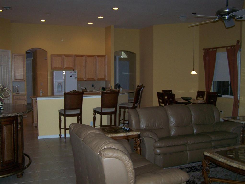 ISLES AT WELLINGTON 4 - Residential Lease