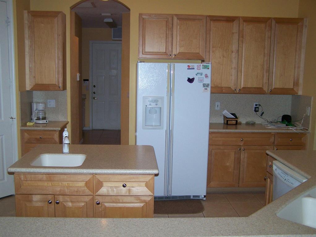 ISLES AT WELLINGTON 4 - Residential Lease