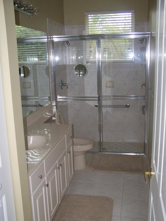 ISLES AT WELLINGTON 4 - Residential Lease