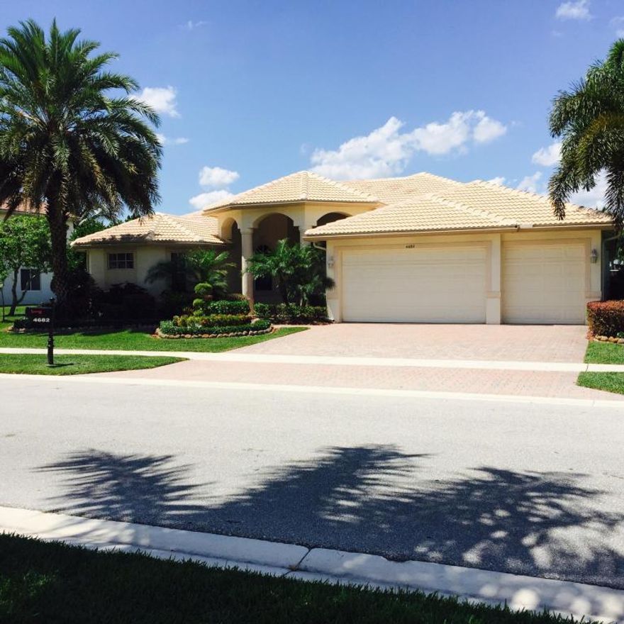 Large home, recently painted. Kitchen open to Family room. Formal Areas dinning and living room. 3 way split master in one side 2 bedrooms share a bath (jack and jill) the other 2 bedrooms share other bath. Very close to Polo activities and Winter Equestrian Activities. Man gated community very safe, friendly neighborhood.