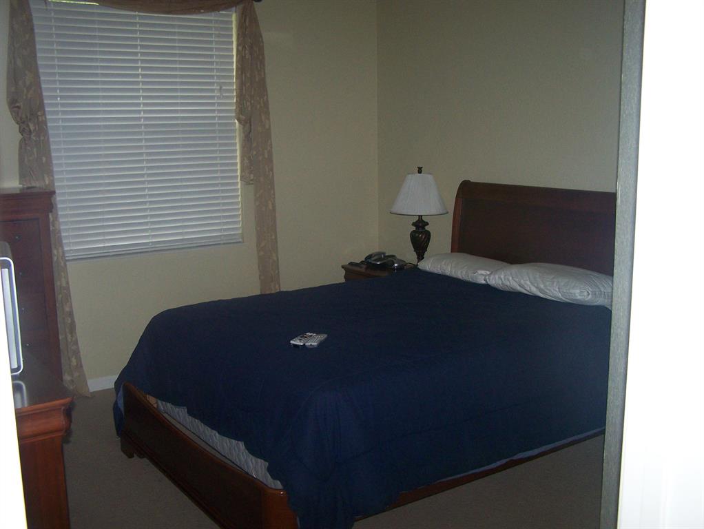 ISLES AT WELLINGTON 4 - Residential Lease