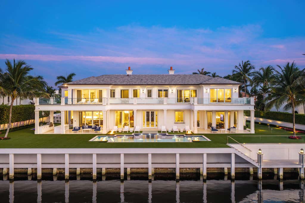 Photo of 215 W Key Palm Road, Boca Raton, FL 33432 (MLS # B26053716)