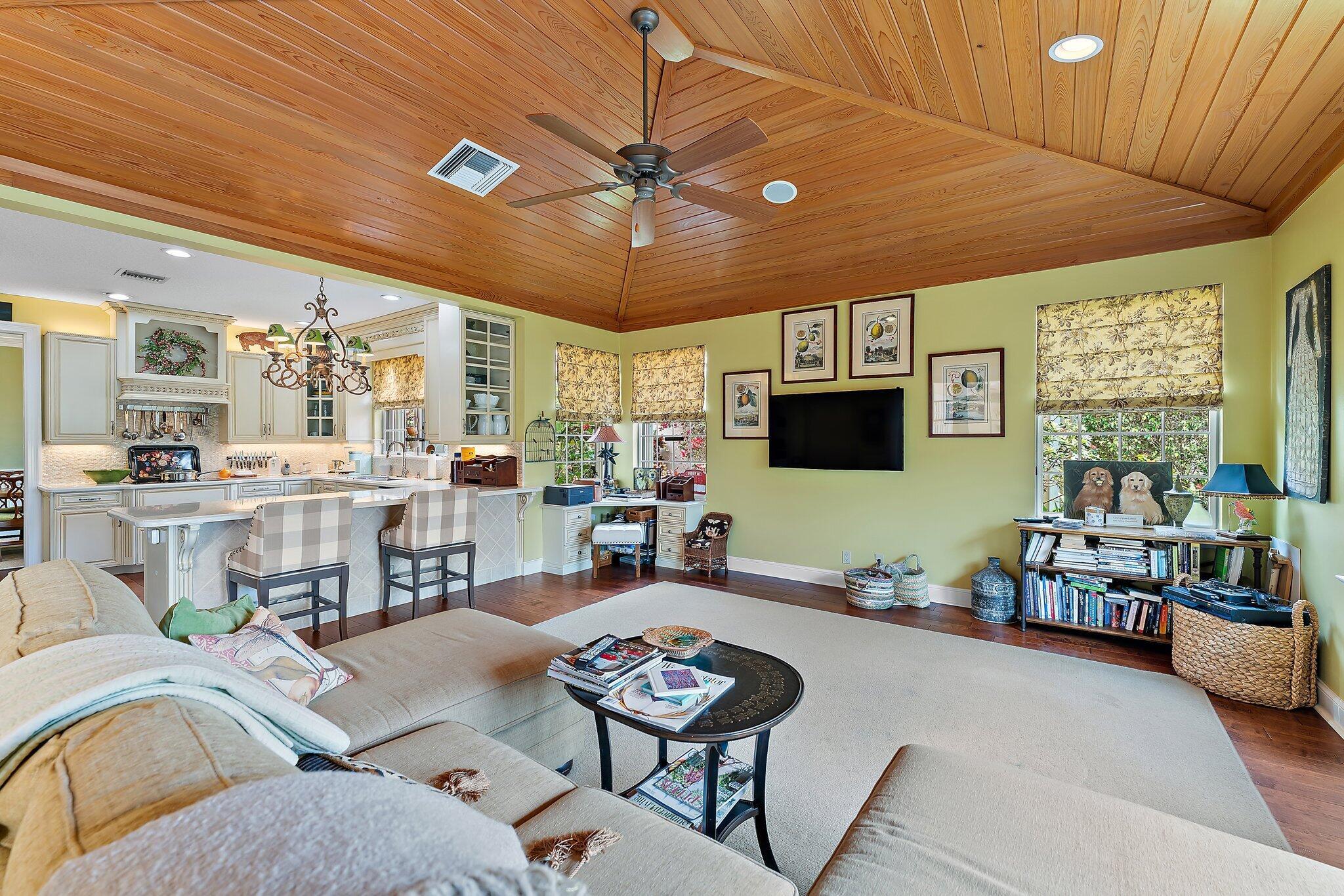 SOUTHERN CAY AT JONATHANS - Residential