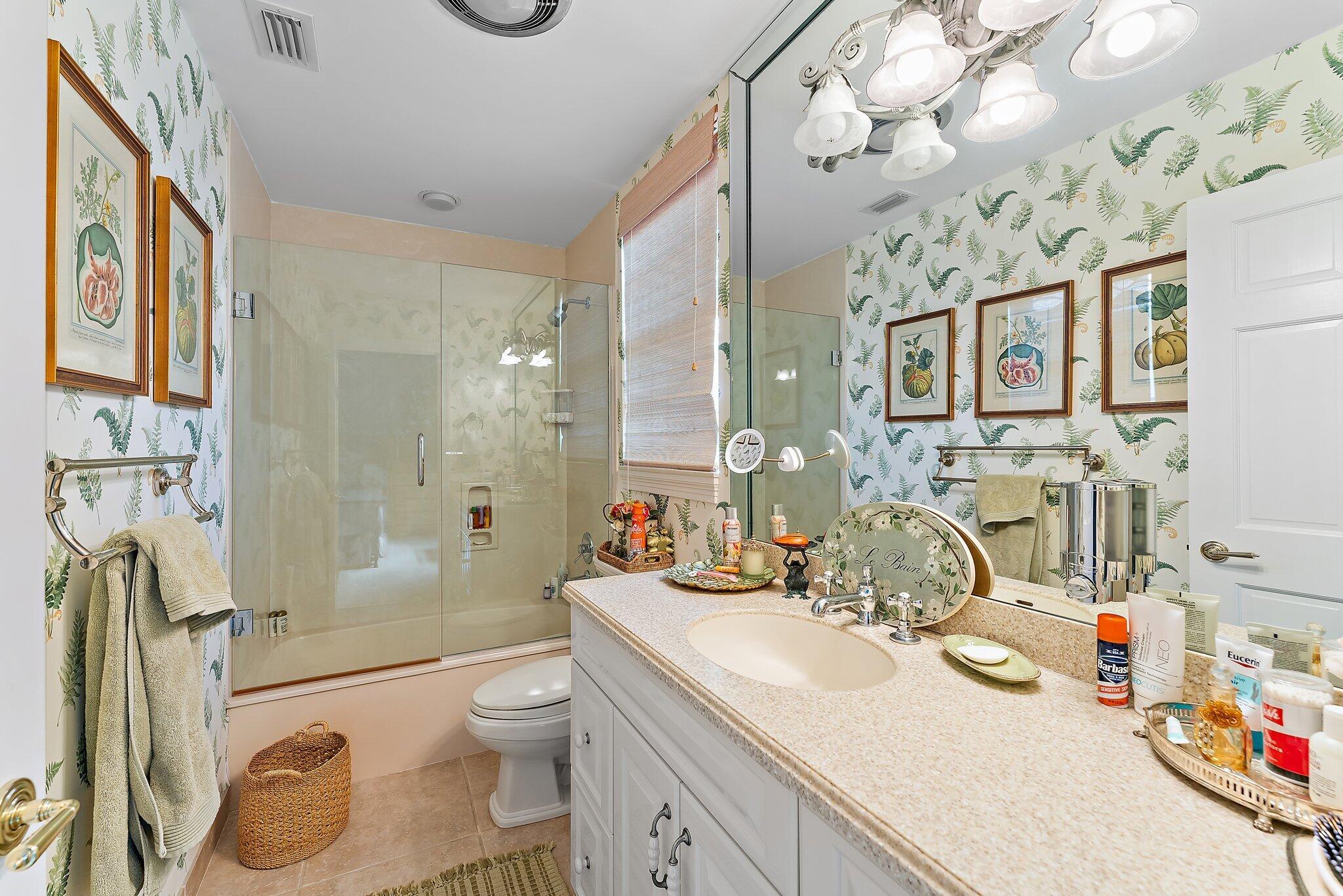 SOUTHERN CAY AT JONATHANS - Residential