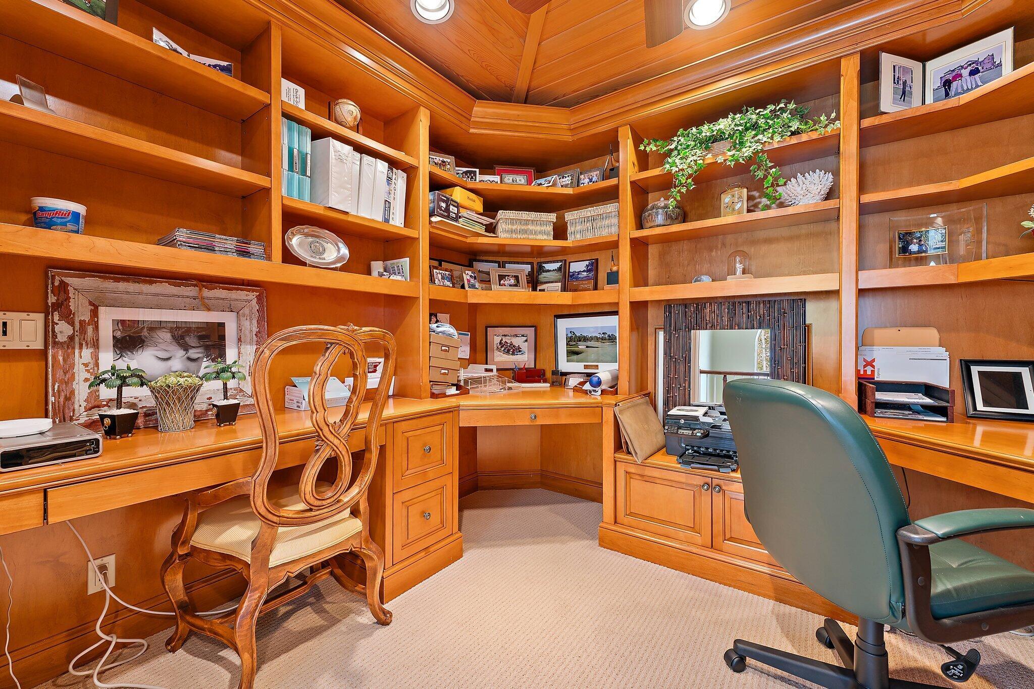 SOUTHERN CAY AT JONATHANS - Residential