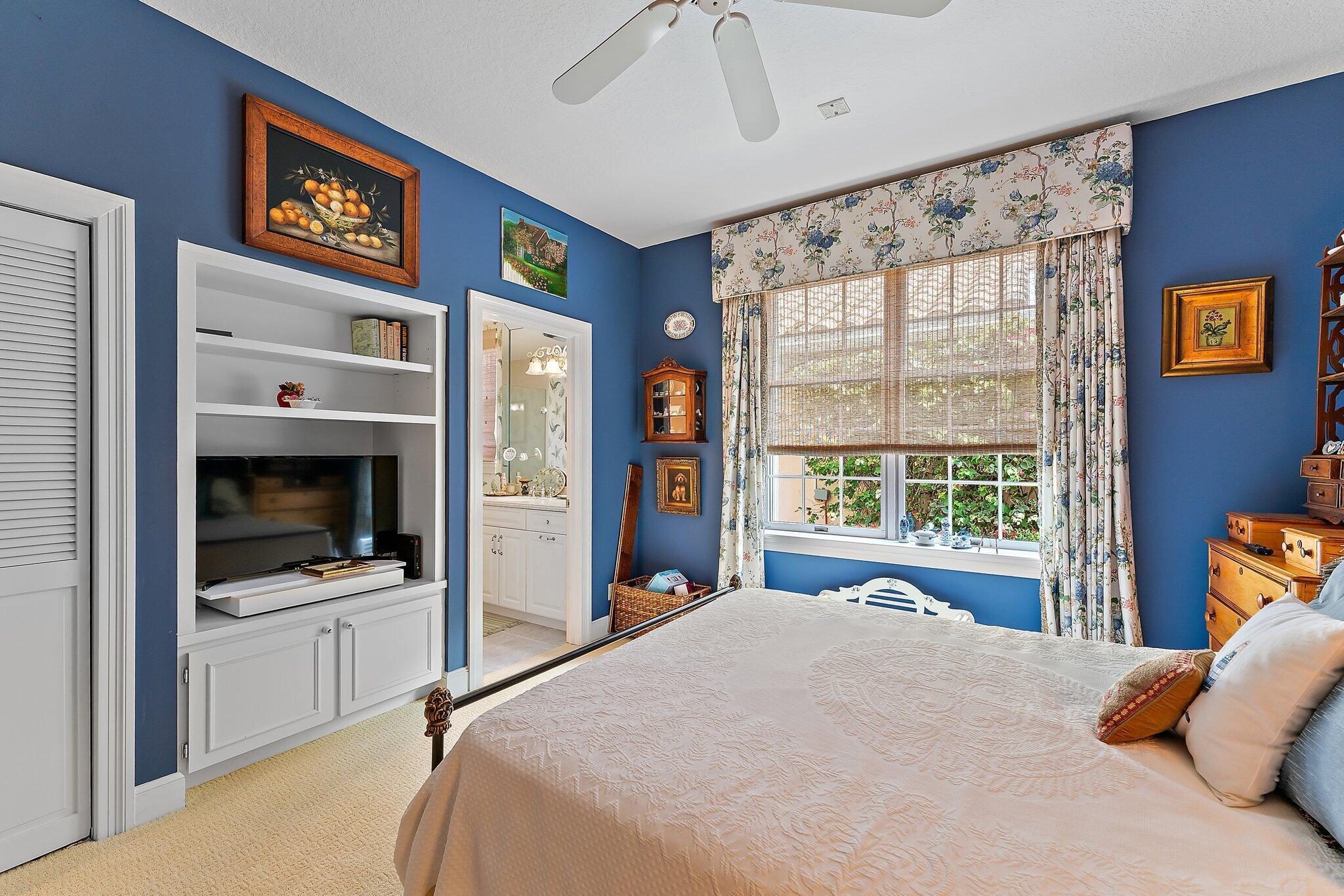 SOUTHERN CAY AT JONATHANS - Residential