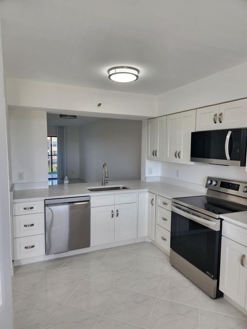 14475 N Strathmore Lane 707 Delray Beach FL 33446