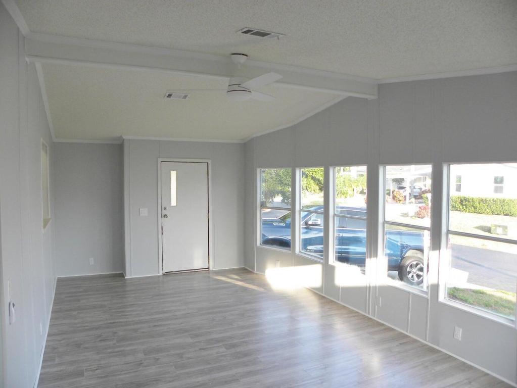 Tropical Isles - Residential