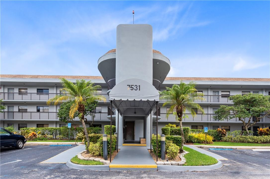 Bonaire at Woodmont #5 - Residential