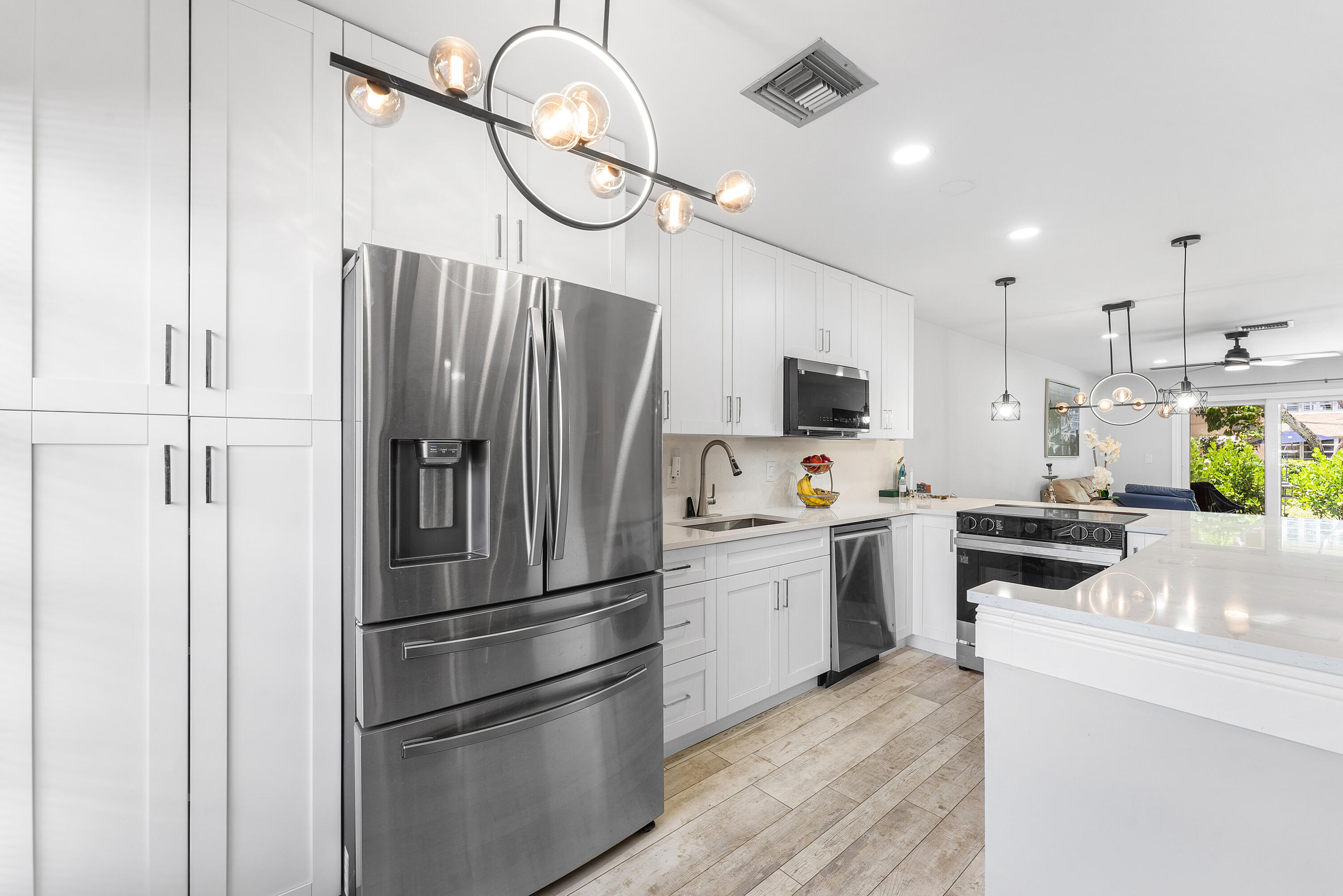 PALM GREENS AT VILLA DEL RAY CONDO II - Residential