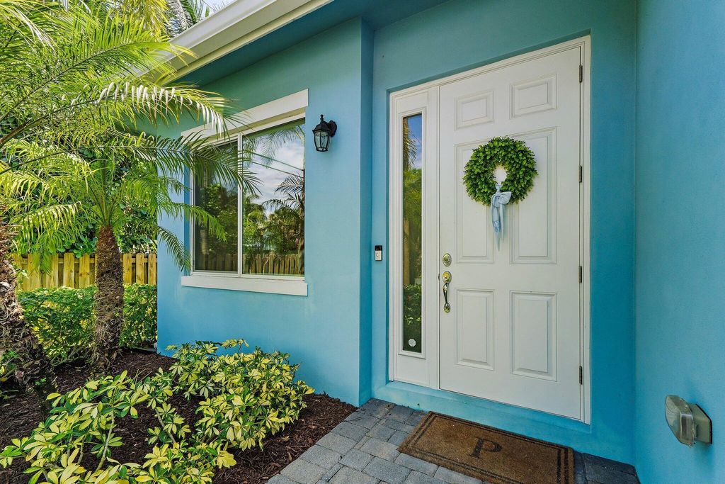 Photo of 17748 Evangeline Avenue, Jupiter, FL 33458 (MLS # R11107986)