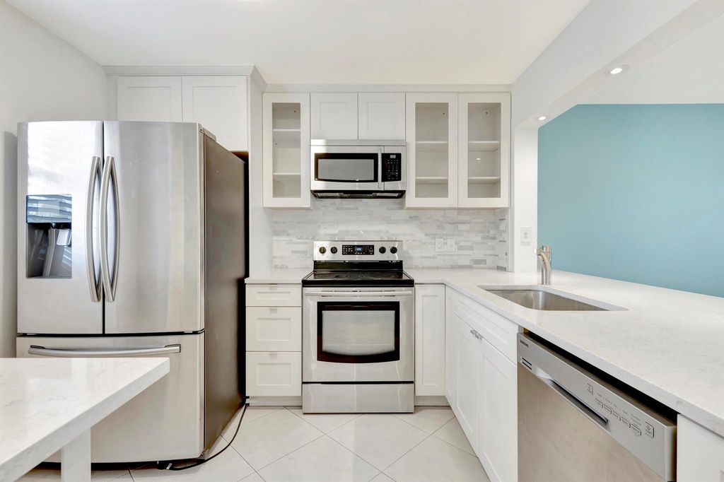 Photo of 2601 NE 3rd Court #3120, Boynton Beach, FL 33435 (MLS # R11076450)