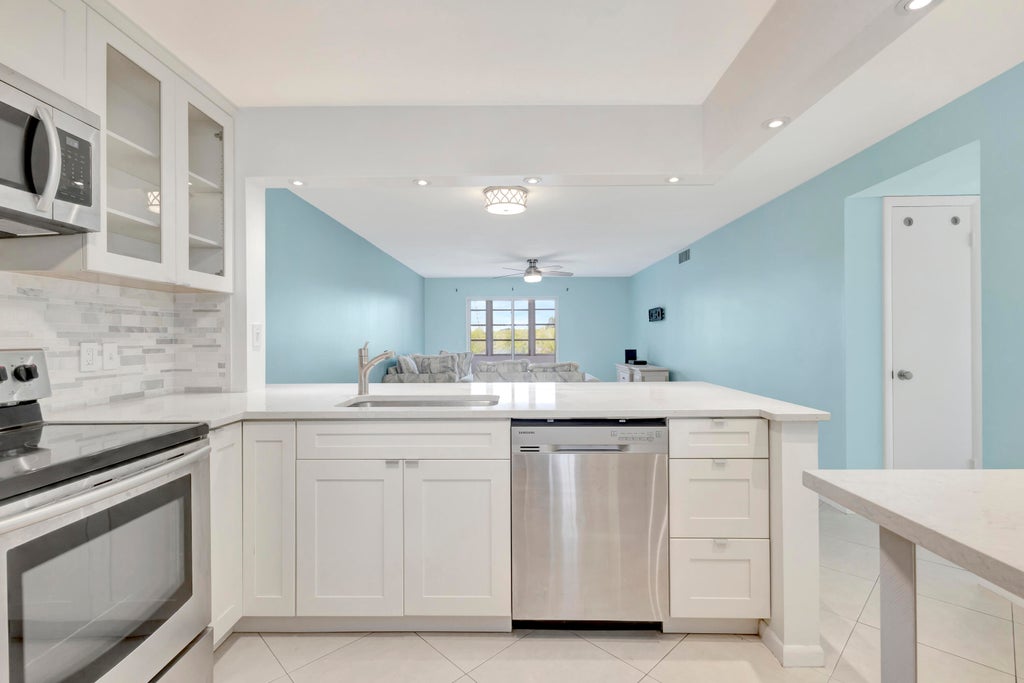 Photo of 2601 NE 3rd Court #3120, Boynton Beach, FL 33435 (MLS # R11076450)