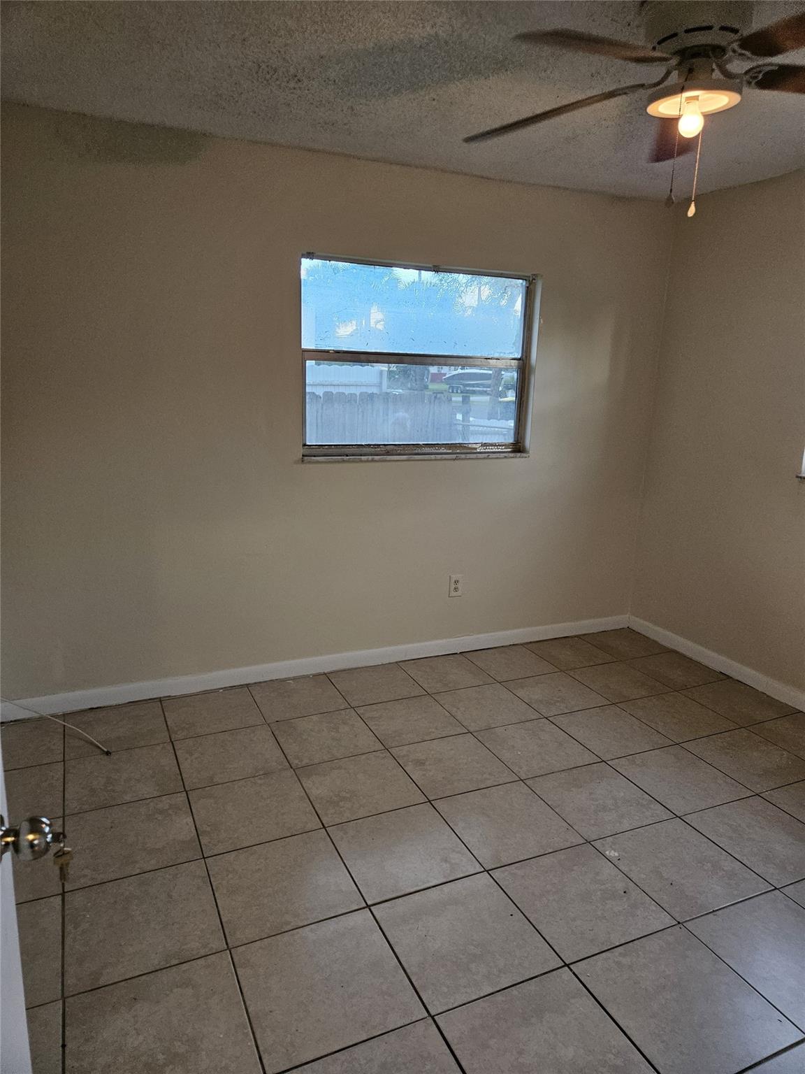 College Tr 19-9 B - Residential Lease