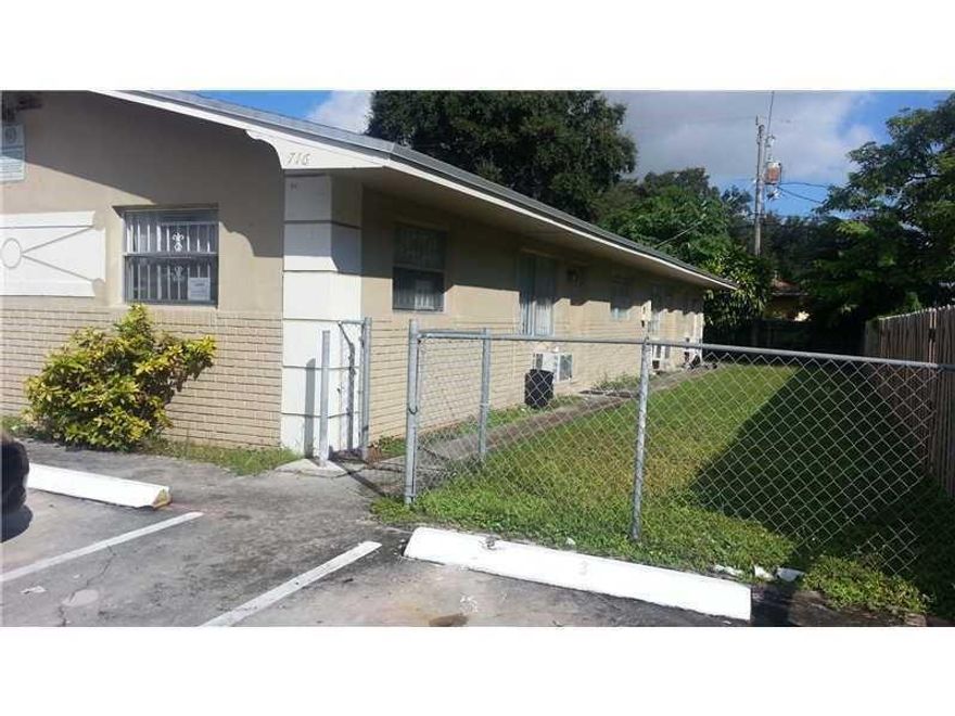 A lovely 2 bedroom unit with a spacious interior, eat in kitchen, updated cabinets, tiled floors in the living area and much more. Ready for you to move in in. Quick approval. Located close to highways and shopping areas.