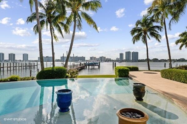 OLD PORT VILLAGE 4-A - Residential