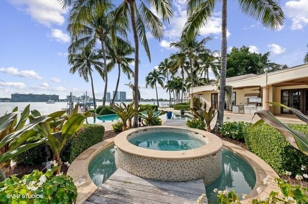 OLD PORT VILLAGE 4-A - Residential