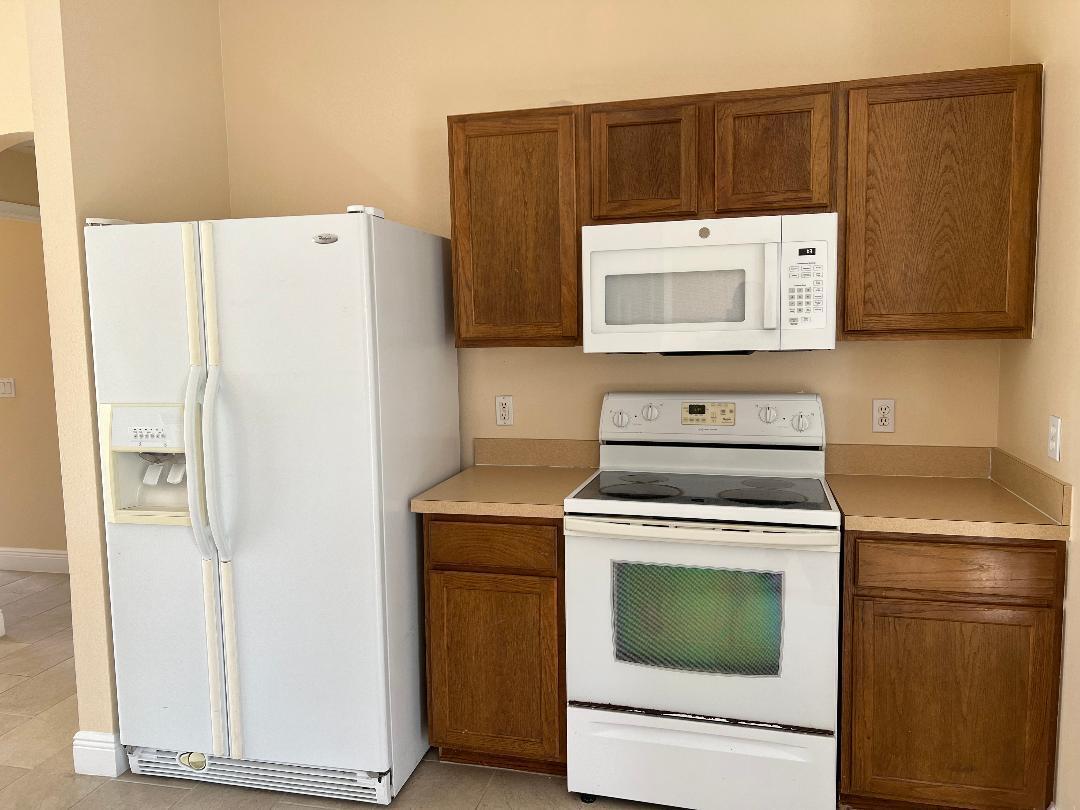 PORT ST LUCIE SECTION 4 - Residential Lease